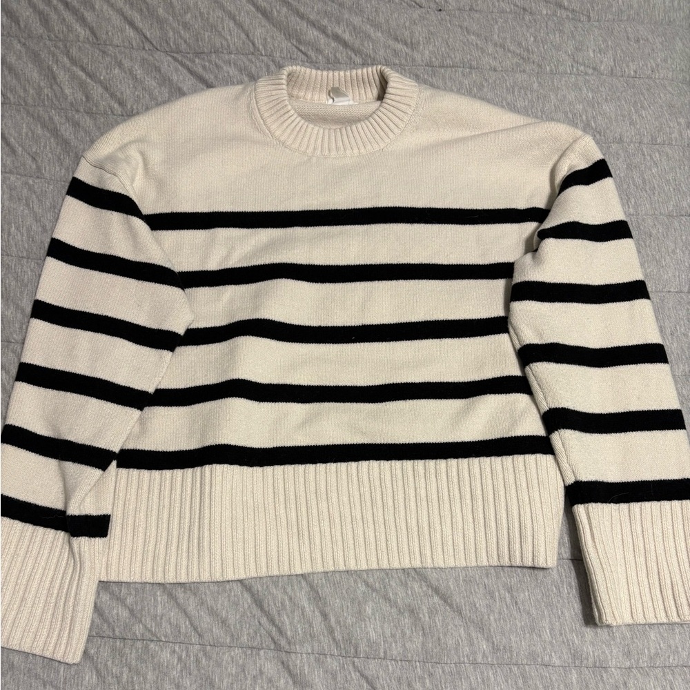 H&M Black and White Striped Crew Neck Sweater